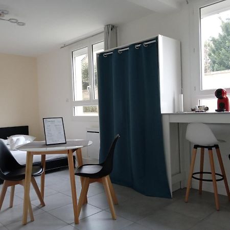 Studio Cosy Dans Residence Calme Et Privee Ле-Ман Номер фото
